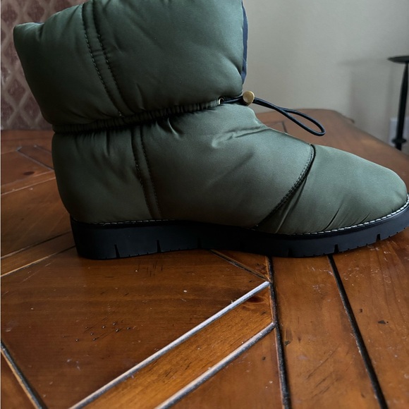 J. Crew heavy quilted water repellent booties - Picture 7 of 9